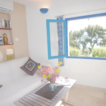 Stunning In Istres With Wifi Apartman *